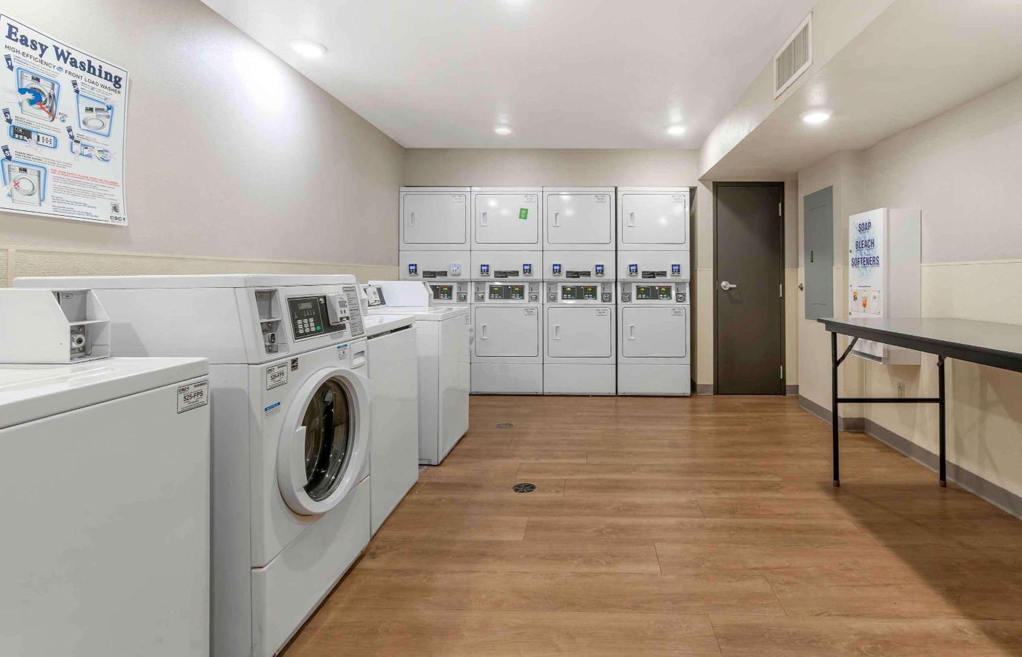 Extended Stay America Select Suites - Louisville - Airport Extérieur photo